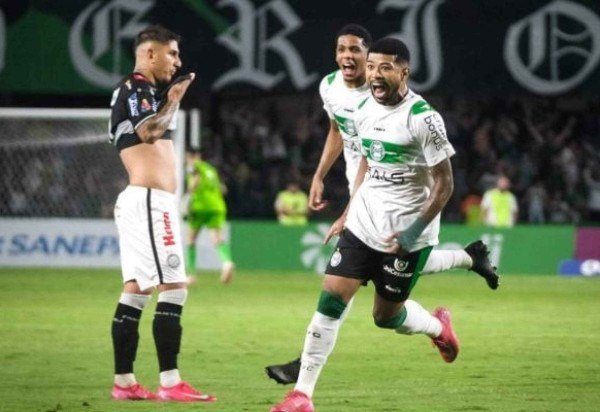 Foto: Gabriel Thá / Coritiba