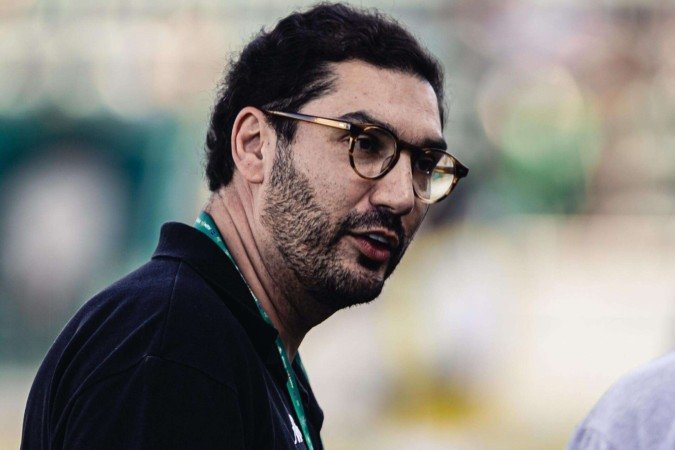 Dirigente alviverde, Daniel Perez reclamou da arbitragem de Rodrigo Raposo no jogo contra o Samambaia -  (crédito: Divulgação/Gama)