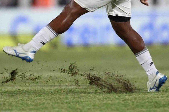 Gramado de Moça Bonita sofre duras críticas de clubes - (crédito: Foto: Vítor Silva/Botafogo) Gramado de Moça Bonita sofre duras críticas de clubes - (crédito: Foto: Vítor Silva/Botafogo)