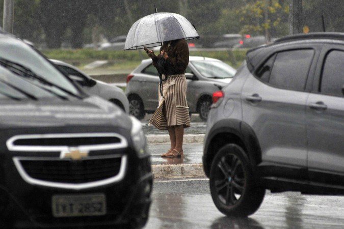 Bom dia, Brasília! Dia deve ser de chuva e tempo fechado -  (crédito: Minervino Júnior/CB/D.A.Press)