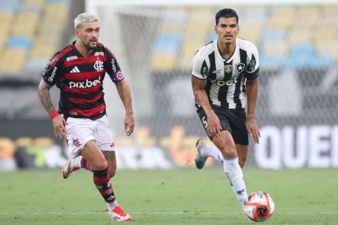 DANILO BARBOSA - Jogou improvisado na defesa e não comprometeu. NOTA: 6,0 - Foto: Vitor Silva / Botafogo