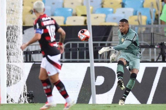 JOHN - Foi bem quando foi exigido. Não teve culpa no gol. NOTA: 6,0 - Foto: Vitor Silva / Botafogo