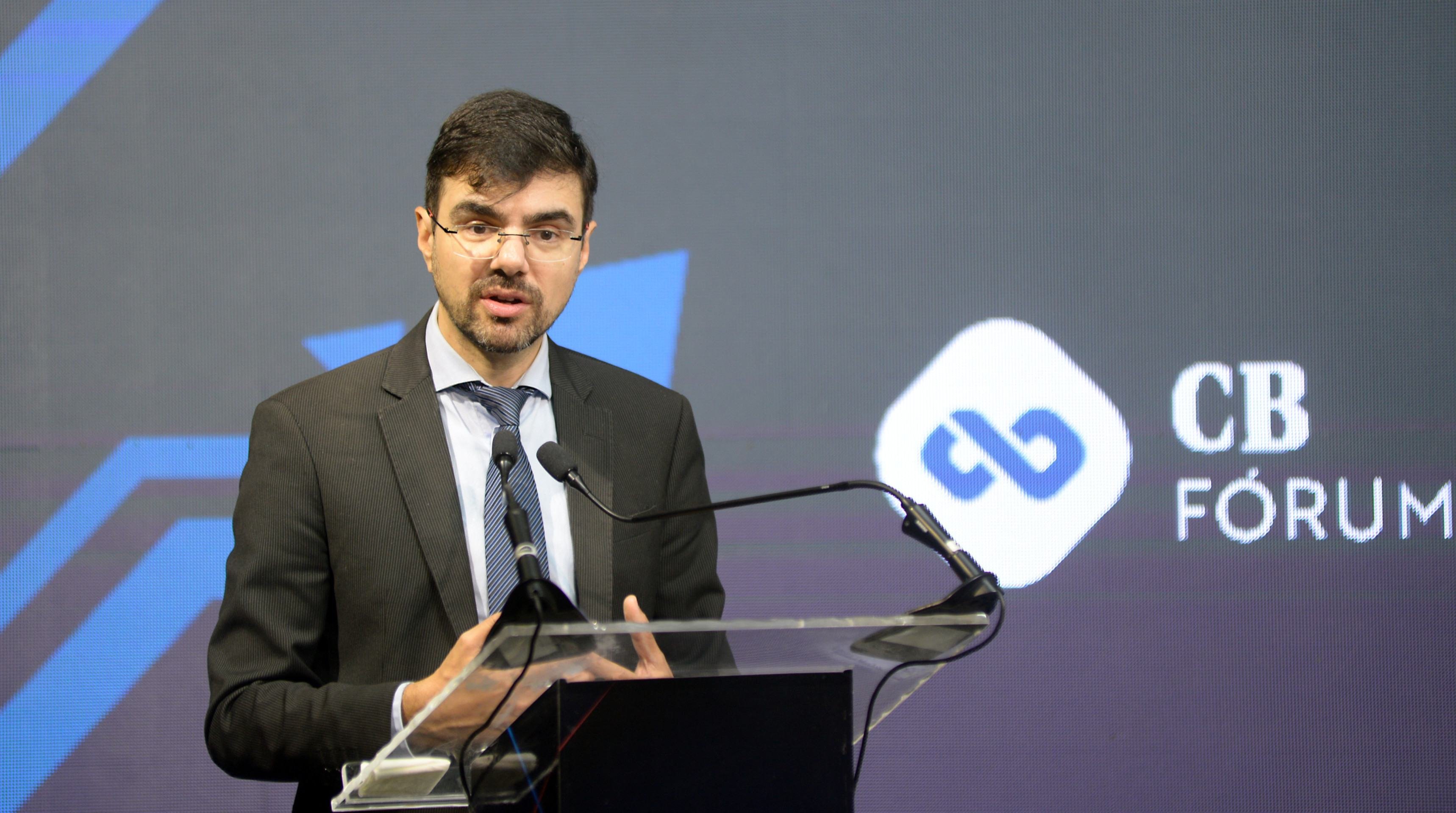 Fazenda reduz estimativa de crescimento do PIB de 2025 para 2,3%