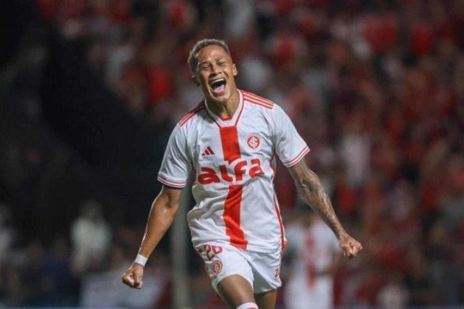 Alan Patrick festeja gol na vitória sobre o São Luiz, fora de casa - (crédito: Foto: Ricardo Duarte/Internacional) Alan Patrick festeja gol na vitória sobre o São Luiz, fora de casa - (crédito: Foto: Ricardo Duarte/Internacional)