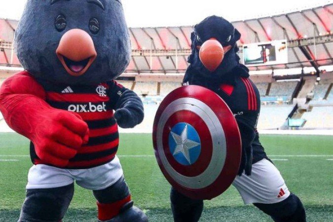 Mascotes do Flamengo com escudo do Capitão América - (crédito: Foto: Gilvan de Souza/Flamengo) Mascotes do Flamengo com escudo do Capitão América - (crédito: Foto: Gilvan de Souza/Flamengo)