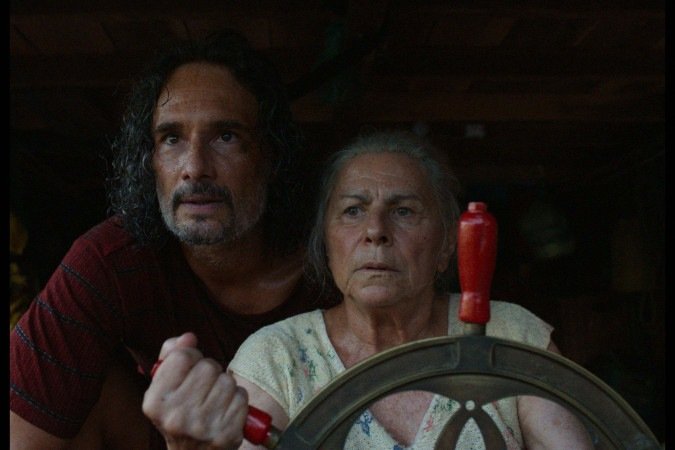 Rodrigo Santoro e Denise Wainberg, em O último azul - (crédito: Guillermo Gaza/Desvia) Rodrigo Santoro e Denise Wainberg, em O último azul - (crédito: Guillermo Gaza/Desvia)