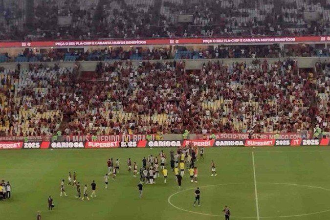 Clássico entre Flamengo e Botafogo terminou com confusão generalizada -  (crédito: - Foto: Carlos Mello/Jogada10)