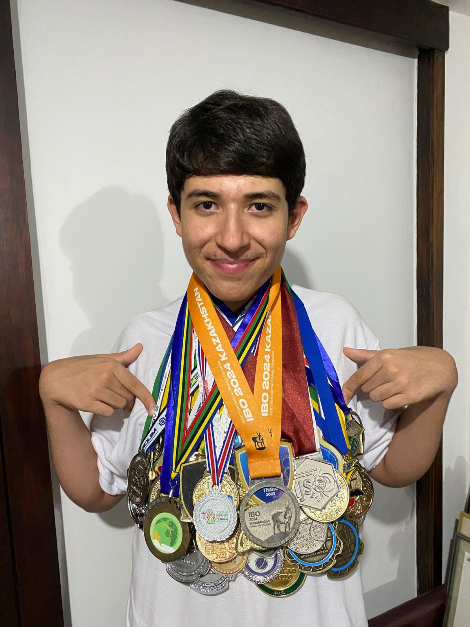 Alexandre foi aprovado em duas universidades, mas est&aacute; a aguardo do resultado da USP, faculdade onde sonha em estudar