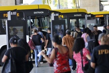 Medida foi anunciada nesta terça-feira pelo governador Ibaneis Rocha -  (crédito: Minervino Júnior/CB/D.A.Press)