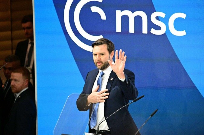 Em uma série de entrevistas dominicais, Vance também enfatizou que os 200 soldados americanos destacados em Israel têm a missão de monitorar o cessar-fogo em Gaza e esclareceu que eles nunca tiveram a intenção de servir em qualquer tipo de função de combate -  (crédito:  AFP)