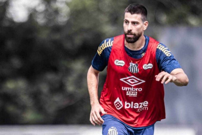 Caixinha tem dor de cabeça para formar dupla de zaga contra o Água Santa - (crédito: Foto: Raul Baretta/ Santos FC) Caixinha tem dor de cabeça para formar dupla de zaga contra o Água Santa - (crédito: Foto: Raul Baretta/ Santos FC)