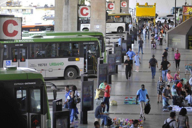  14/02/2025. Crédito: Minervino Júnior/CB/D.A Press. Brasil.  Brasilia - DF. Tarifa Zero no transporte público. Opnião dos passageiros na rodoviária de Brasília. 