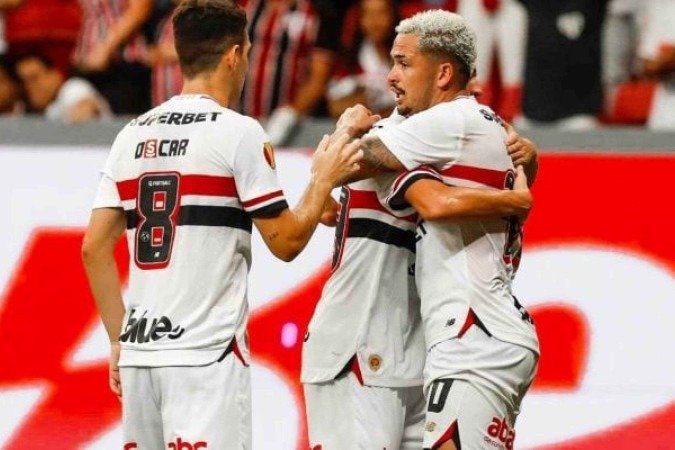 Luciano vê empate com gosto de derrota contra o Velo Clube - (crédito: Foto: Rubens Chiri / São Paulo FC) Luciano vê empate com gosto de derrota contra o Velo Clube - (crédito: Foto: Rubens Chiri / São Paulo FC)