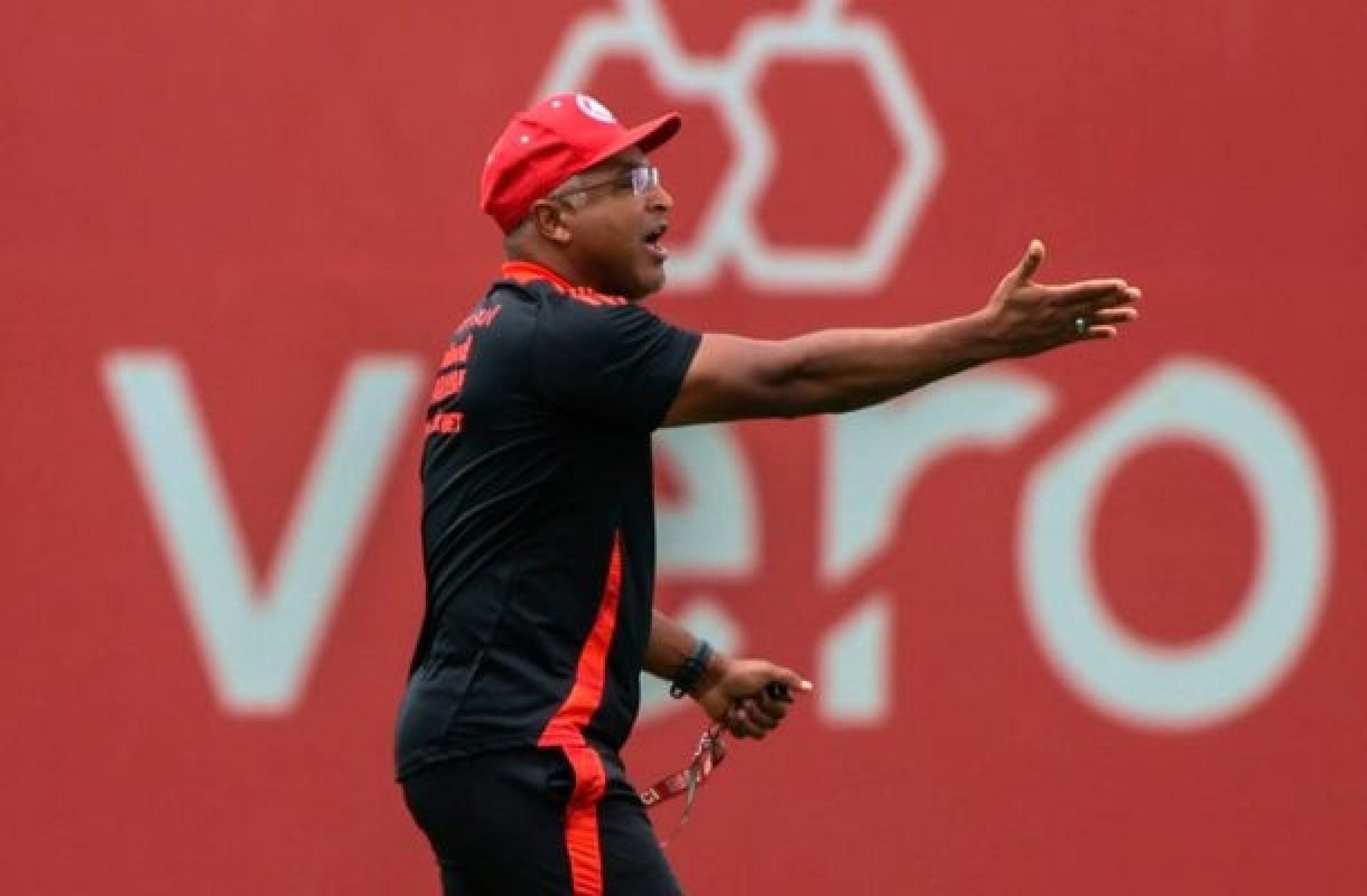 Roger Machado deve optar por time alternativo do Inter contra o Monsoon