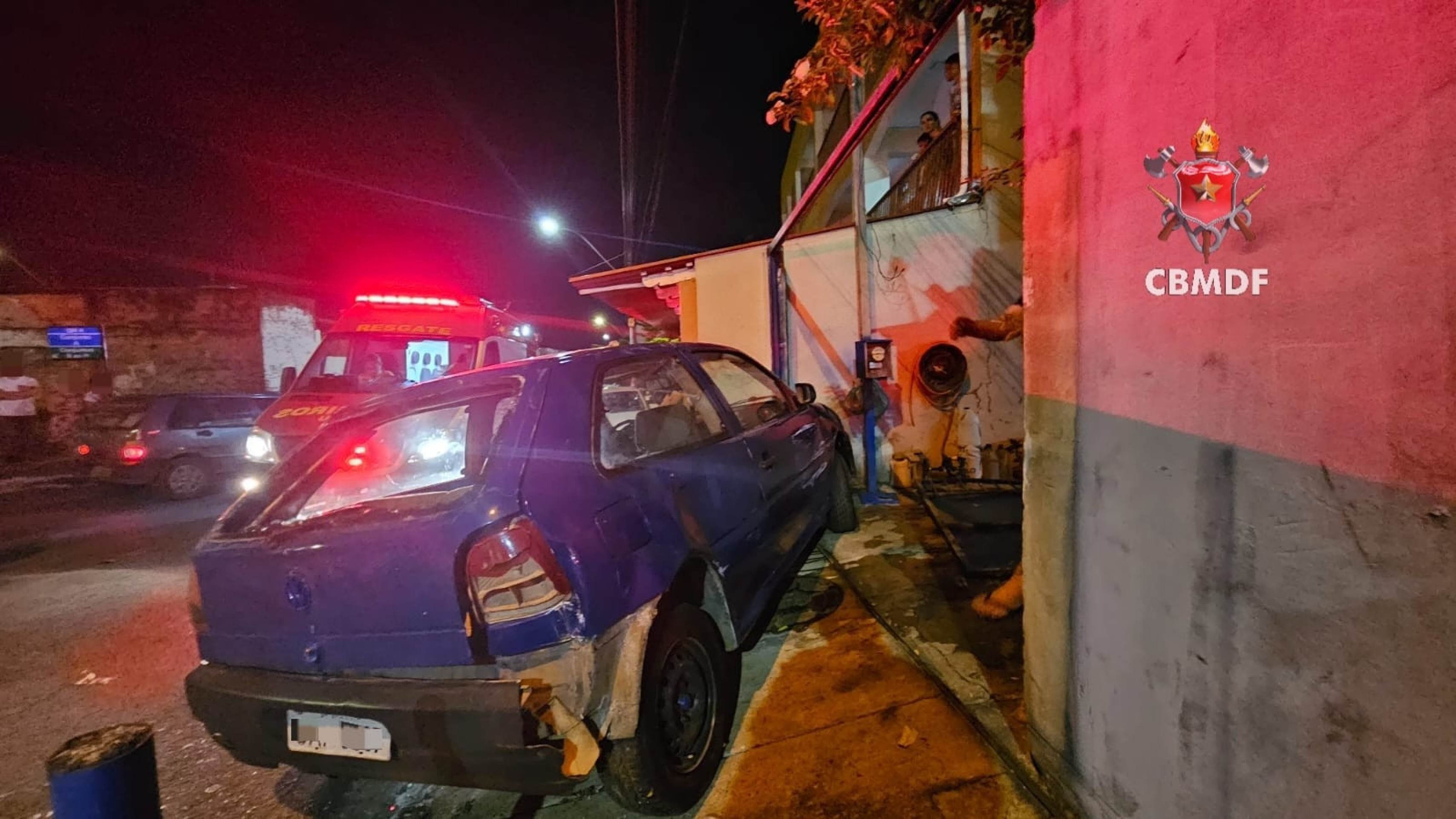 Embriaguez: mulher é atropelada por motorista em carro desgovernado