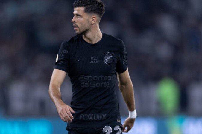 HECTOR HERNÁNDEZ - Substituiu Talles Magno e pouco apareceu, exceto por uma jogada que terminou com Pedro Raul perdendo um gol no fim. NOTA 5,5. Foto: Rodrigo Coca