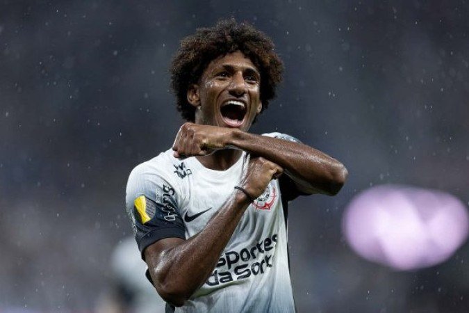  TALLES MAGNO - Buscou o jogo e foi a principal referência ofensiva, mas foi pouco efetivo na hora do arremate no primeiro tempo. Na etapa final, teve o mérito de achar Bidu, numa assistência excelente para o gol do companheiro e sofreu o pênalti que ele mesmo cobrou para fazer o segundo gol. NOTA: 6,0  - Foto: Rodrigo Coca/Agência Corinthians