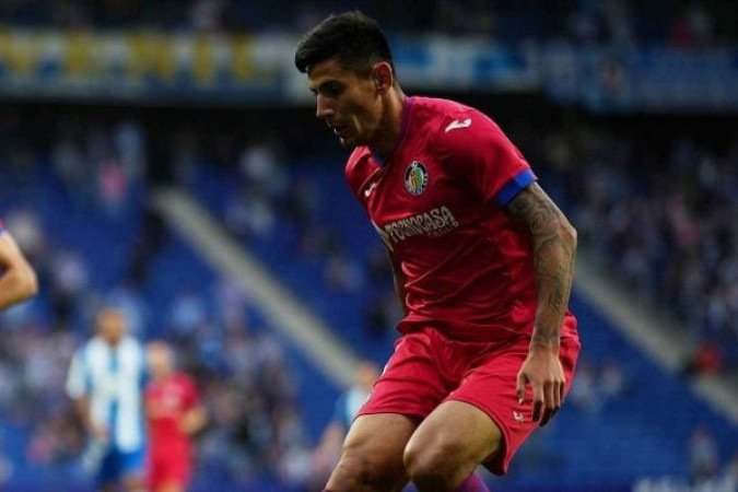 Corinthians encaminha contratação por empréstimo do lateral Angileri -  (crédito: Alex Caparros/Getty Images)