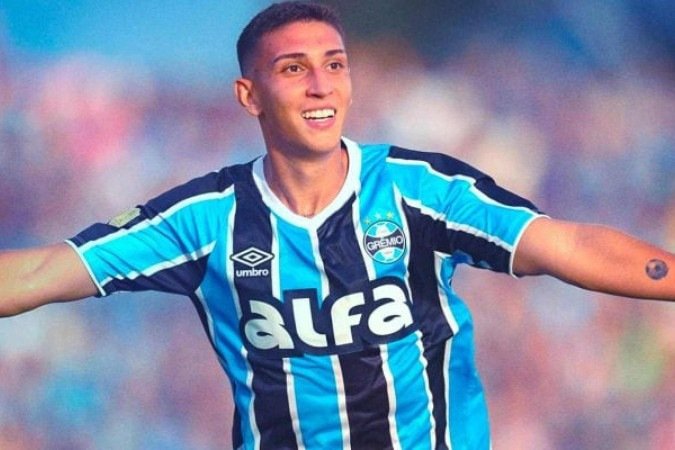 Monsalve, autor do gol de Grêmio sobre o Ypiranga - (crédito: Foto: Divulgação / Gremio) Monsalve, autor do gol de Grêmio sobre o Ypiranga - (crédito: Foto: Divulgação / Gremio)