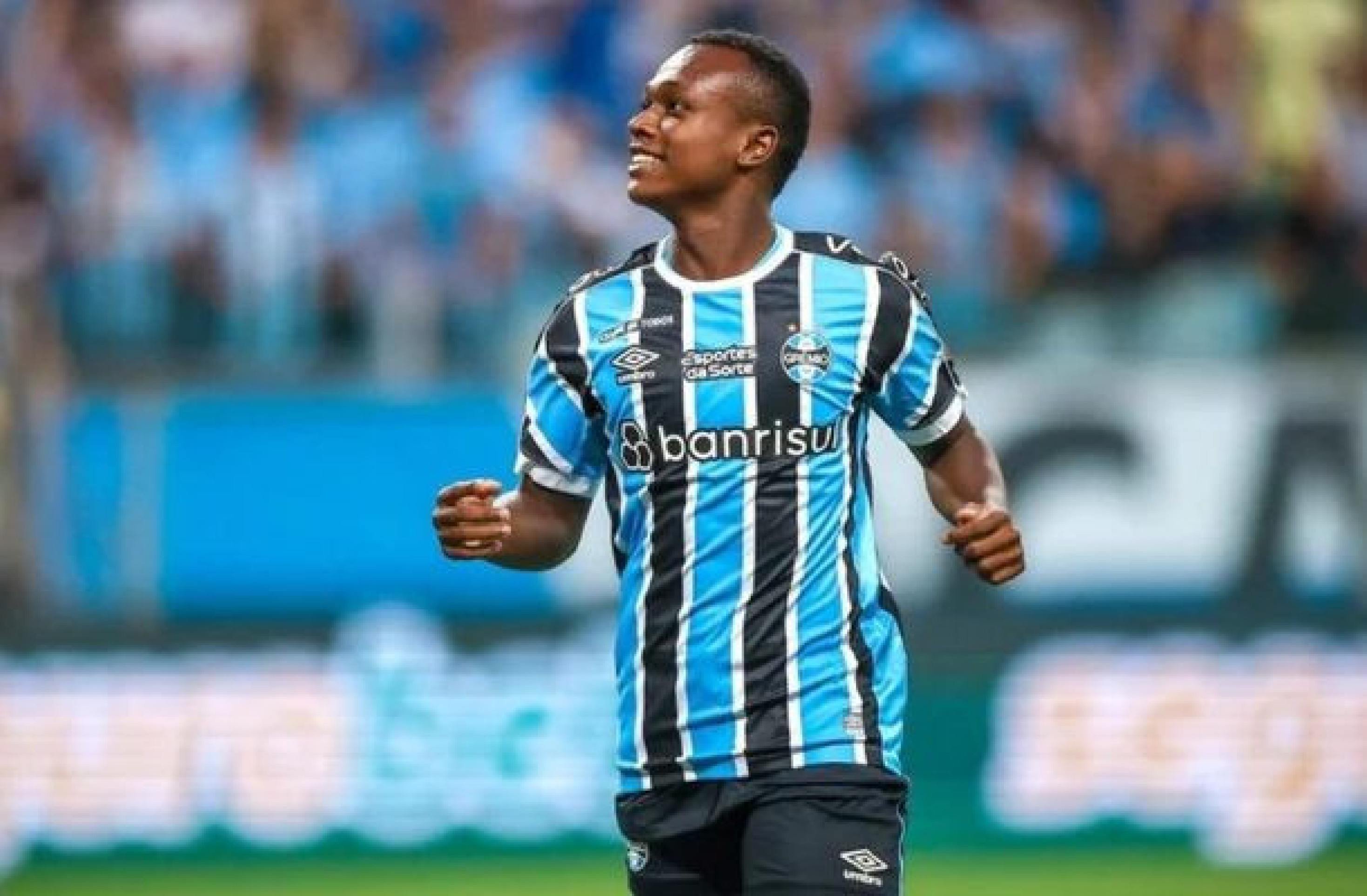 Contratado pelo Botafogo, Nathan se despede do Grêmio Contratado pelo Botafogo, Nathan se despede do Grêmio
