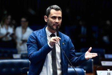 No vídeo, o senador critica o valor da tarifa de R$ 11,30, que, segundo ele, prejudica os moradores da região -  (crédito: Roque de Sá/Agência Senado)
