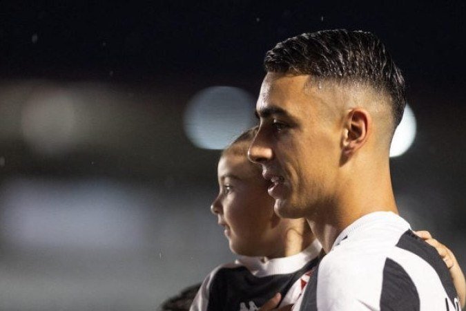 PUMA RODRÍGUEZ - Com dificuldades para marcar, pouco apareceu na frente. NOTA 5,5 - Foto: Dikran Sahagian/Vasco