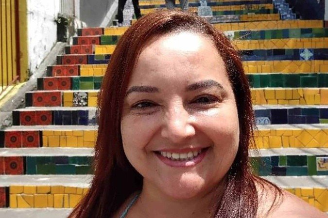 Claudinéia morreu após a cirurgia plástica, deixando marido, um casal de filhos e dois netos - (crédito: Reprodução/Redes Sociais) Claudinéia morreu após a cirurgia plástica, deixando marido, um casal de filhos e dois netos - (crédito: Reprodução/Redes Sociais)