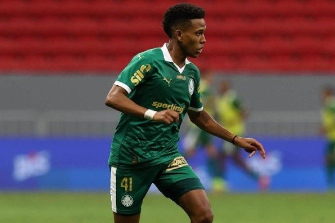 ESTÊVÃO - Entrou logo no começo do jogo e parecia ser uma arma ofensiva. Entretanto, não conseguiu aparecer com muita eficiência e parou na defesa tricolor. Nota: 6 - Foto: Cesar Greco/Palmeiras