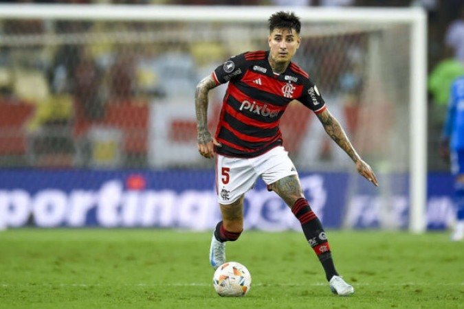 PULGAR - Foi bem na proteÃ§Ã£o da defesa e importante na transiÃ§Ã£o ofensiva. NOTA: 6,0 - Foto: DivulgaÃ§Ã£o / Flamengo