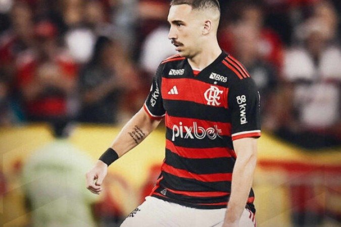 LÃ?O ORTIZ - Entrou no lugar do Varela, trouxe mais seguranÃ§a para o lado esquerdo da defesa e conteve as aÃ§Ãµes do Vasco. NOTA: 6,5 - Foto: DivulgaÃ§Ã£o / Flamengo