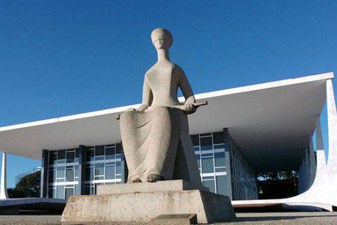 Em 2021, cortes orçamentários do governo Bolsonaro impediram a realização. Em 2022, por decisão do Supremo Tribunal Federal (STF), o governo federal liberou R$ 2,3 bilhões para o IBGE iniciar os trabalhos - (crédito: Agência Brasil) Em 2021, cortes orçamentários do governo Bolsonaro impediram a realização. Em 2022, por decisão do Supremo Tribunal Federal (STF), o governo federal liberou R$ 2,3 bilhões para o IBGE iniciar os trabalhos - (crédito: Agência Brasil)