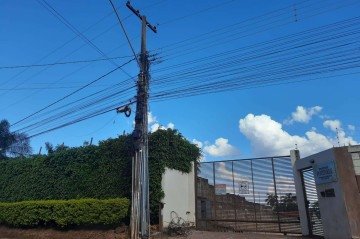 A perícia da Polícia Civil (PCDF) esteve no condomínio para investigar as circunstâncias do acidente -  (crédito: Carlos Silva/CB/D.A.Press)