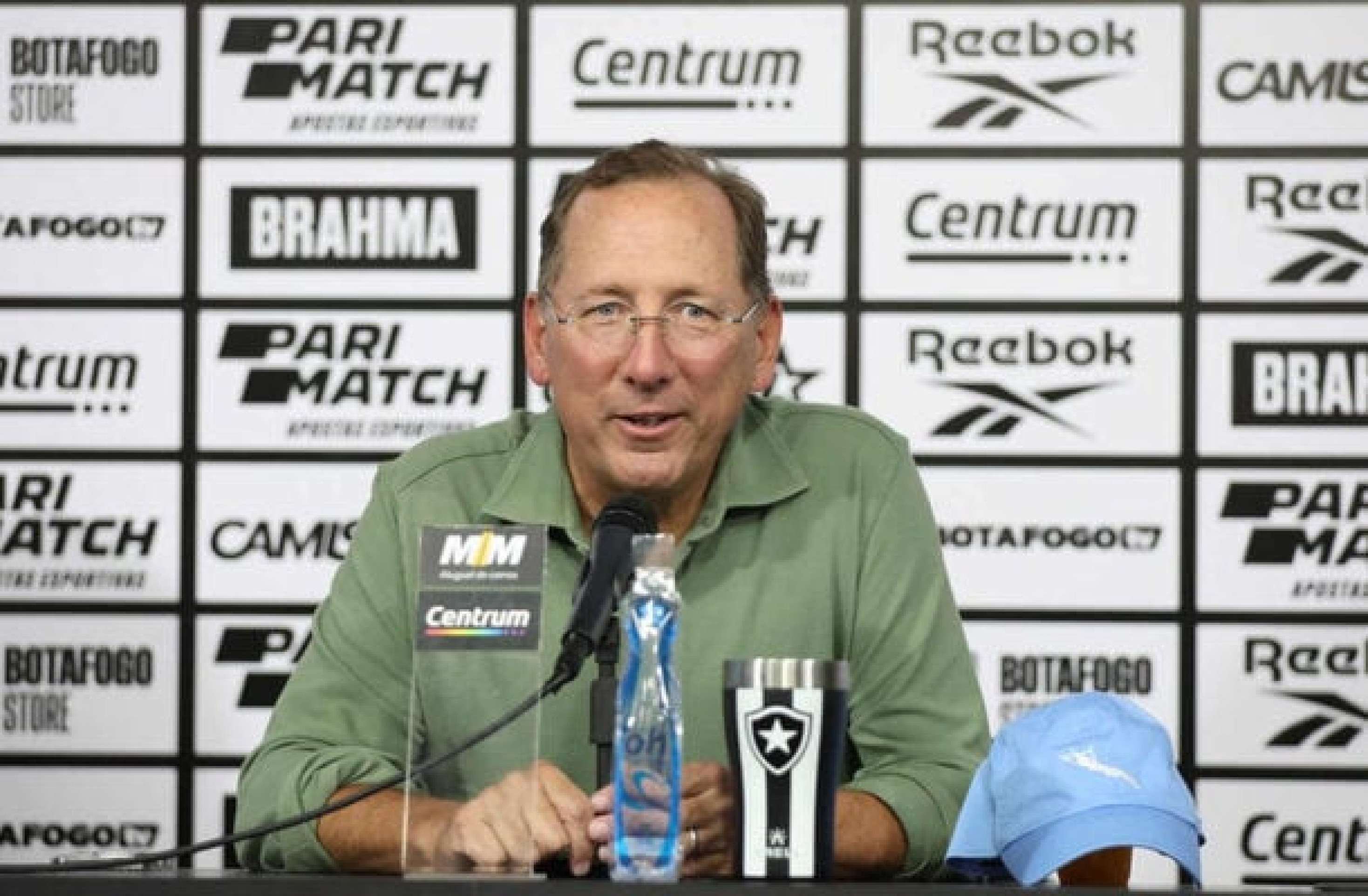 Botafogo ultrapassa período de 2024 e chega a 44 dias sem treinador
