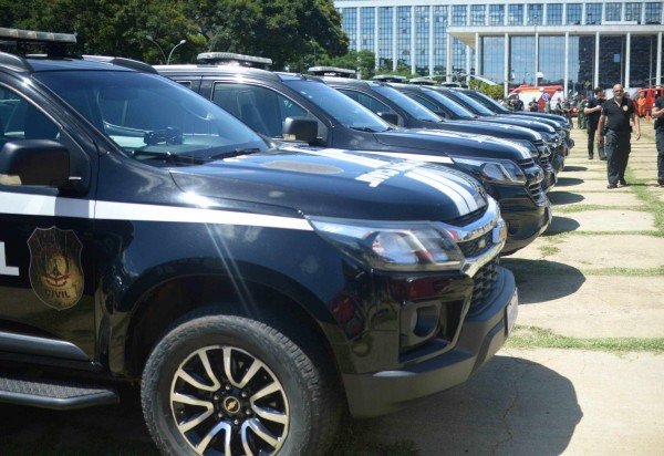  Ed Alves CB/DA Press