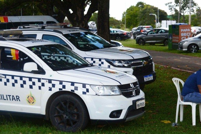 17/02/2025 Ed Alves CB/DA Press. Cidades. Carros da Policias PCDF - PMDF - Carros Oficiais e carros dos afentes de Segurança na area verde. - (crédito: Ed Alves CB/DA Press) 17/02/2025 Ed Alves CB/DA Press. Cidades. Carros da Policias PCDF - PMDF - Carros Oficiais e carros dos afentes de Segurança na area verde. - (crédito: Ed Alves CB/DA Press)