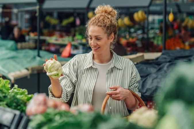 Os vegetais são uma estratégia eficaz para consumir carboidrato e controlar o peso (Imagem: Zamrznuti tonovi | Shutterstock) - (crédito: EdiCase) Os vegetais são uma estratégia eficaz para consumir carboidrato e controlar o peso (Imagem: Zamrznuti tonovi | Shutterstock) - (crédito: EdiCase)