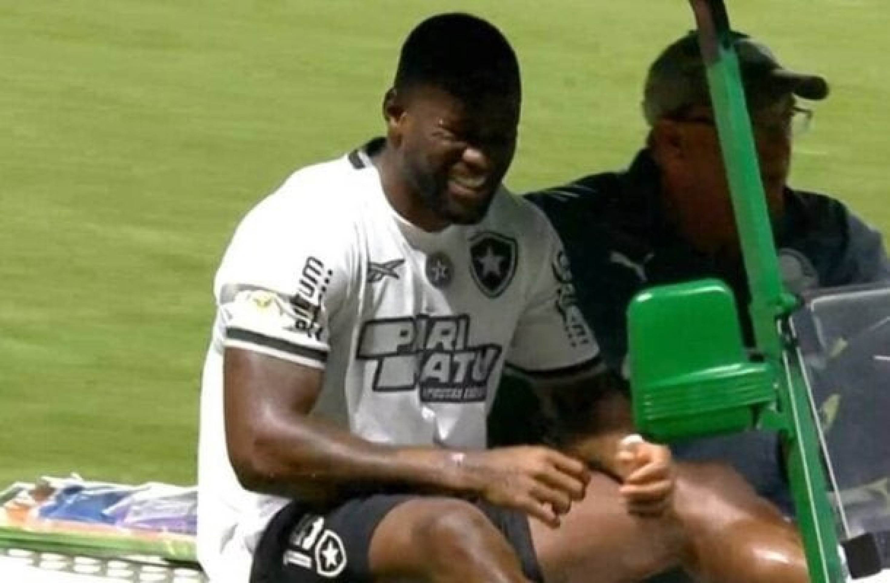 Defensor Bastos, do Botafogo, será ausência contra o Racing, na Argentina