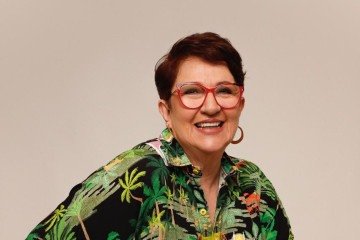 Rosane Gofman comemora 50 anos de carreira com peça em cartaz, reprise no ar e a volta, em breve, às novelas -  (crédito:  Priscila Nichelli/Divulgação)