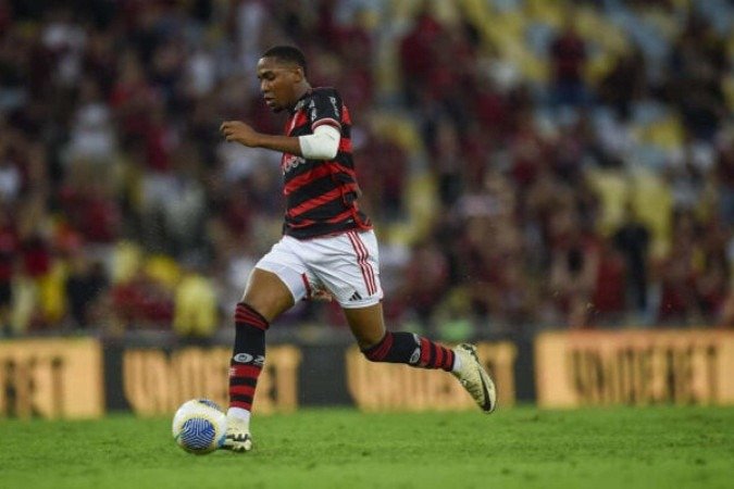 Lorran em ação pelo Flamengo; jogador fica fora da lista da Libertadores sub-20 - (crédito: Foto: Marcelo Cortes/CRF) Lorran em ação pelo Flamengo; jogador fica fora da lista da Libertadores sub-20 - (crédito: Foto: Marcelo Cortes/CRF)