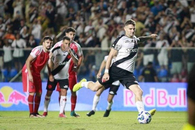 Vasco joga bem e despacha União-MT na estreia na Copa do Brasil - (crédito: Foto: Matheus Lima / CRVG) Vasco joga bem e despacha União-MT na estreia na Copa do Brasil - (crédito: Foto: Matheus Lima / CRVG)
