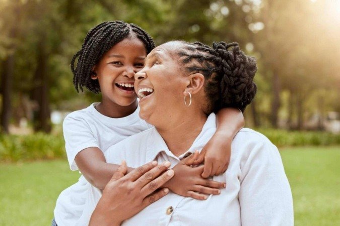 As crianças e os idosos precisam de cuidados especiais em dias mais quentes (Imagem: PeopleImages.com - Yuri A | Shutterstock) - (crédito: EdiCase) As crianças e os idosos precisam de cuidados especiais em dias mais quentes (Imagem: PeopleImages.com - Yuri A | Shutterstock) - (crédito: EdiCase)