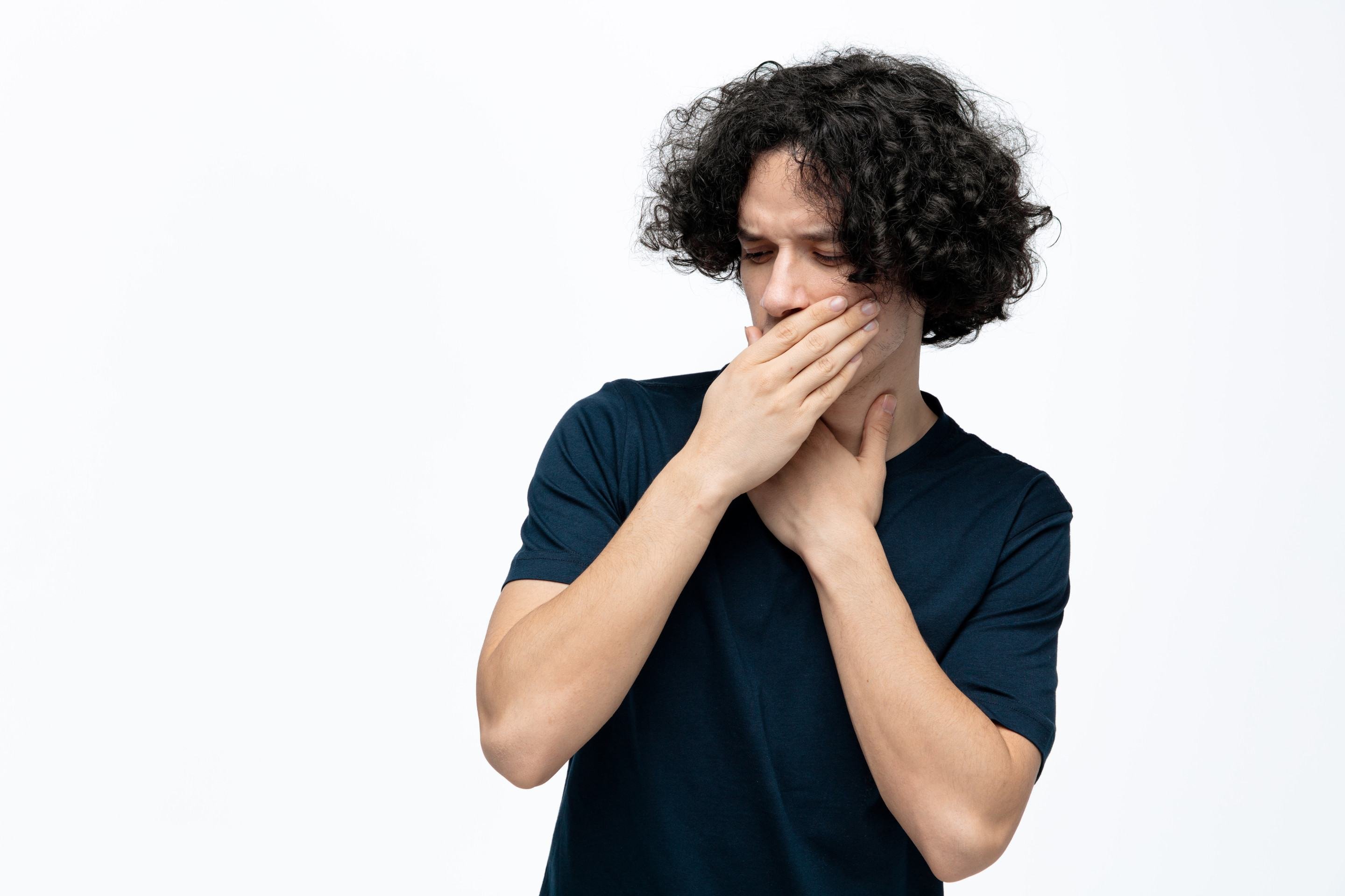 Soluço: o que provoca, como parar e quando se preocupar