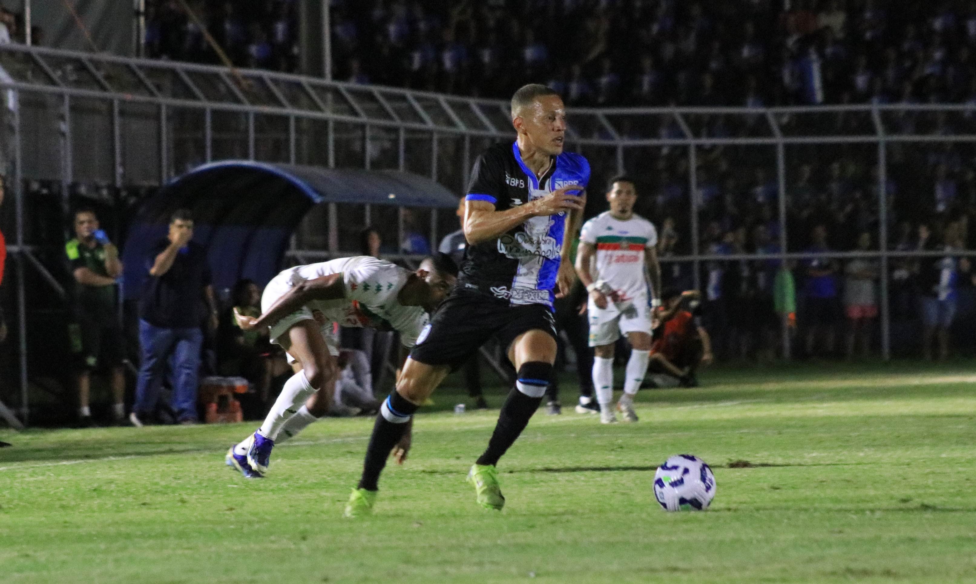 Capital derrota a Portuguesa e avança na Copa do Brasil