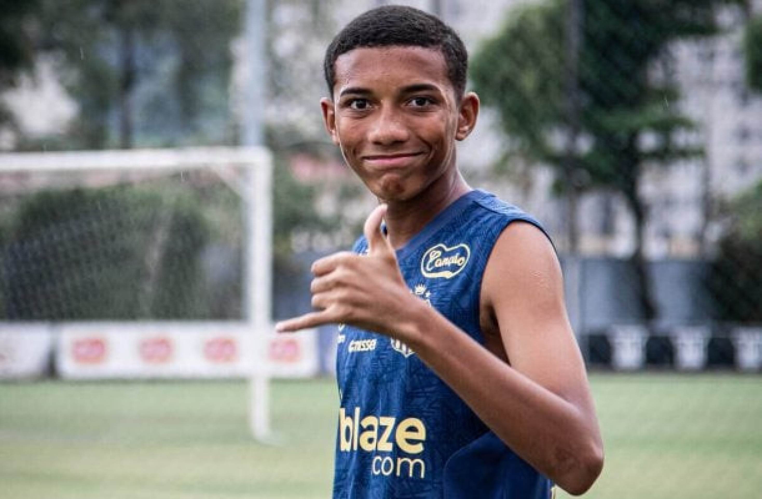 Santos inscreve filho de Robinho no Campeonato Paulista