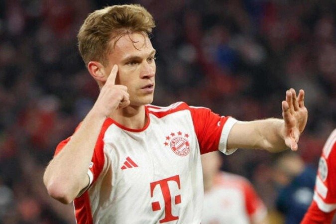 Kimmich é uma peça fundamental no estilo de jogo do Bayern de Munique há algumas temporadas -  (crédito: Foto: Sebastian Widmann / Getty Images)