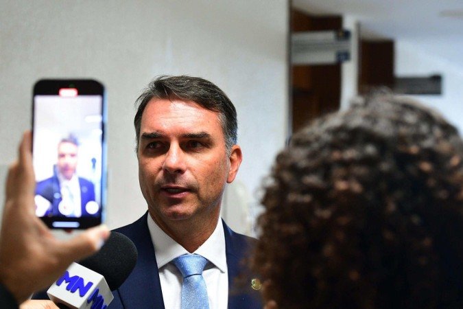 O senador Flávio Bolsonaro disse que quer priorizar projetos que endureçam penas a criminosos - (crédito: Edilson Rodrigues/Agência Senad) O senador Flávio Bolsonaro disse que quer priorizar projetos que endureçam penas a criminosos - (crédito: Edilson Rodrigues/Agência Senad)