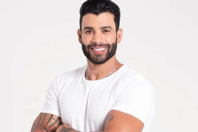 Gusttavo Lima prepara carreira internacional e fecha parceria com empresário de Roberto Carlos