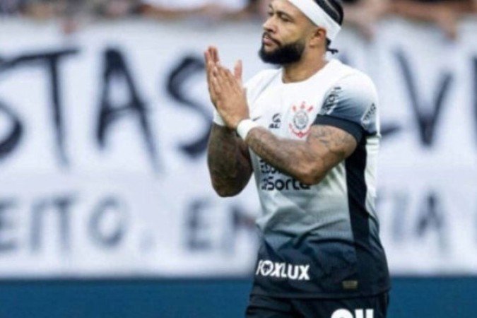 MEMPHIS DEPAY - O holandês apareceu bastante no primeiro tempo. Teve uma boa alternativa para abrir o placar, mas preferiu o passe. Depois, deu assistência para o gol de Carrillo. Na segunda etapa, acabou ficando mais discreto. Nota: 6,5 - Foto: Rodrigo Coca/Agência Corinthians