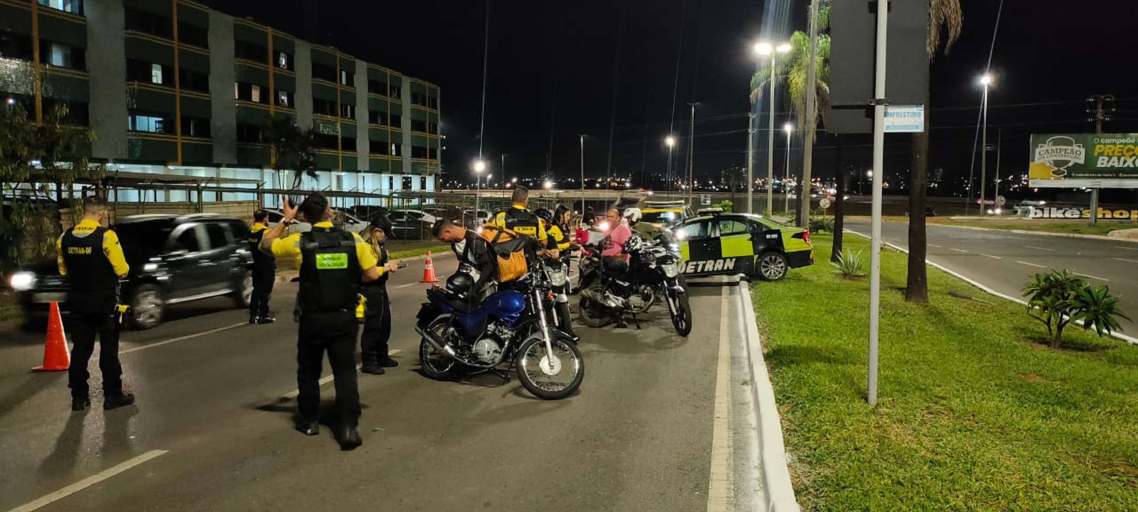 Motoristas são flagrados pelo Detran disputando racha em Taguatinga