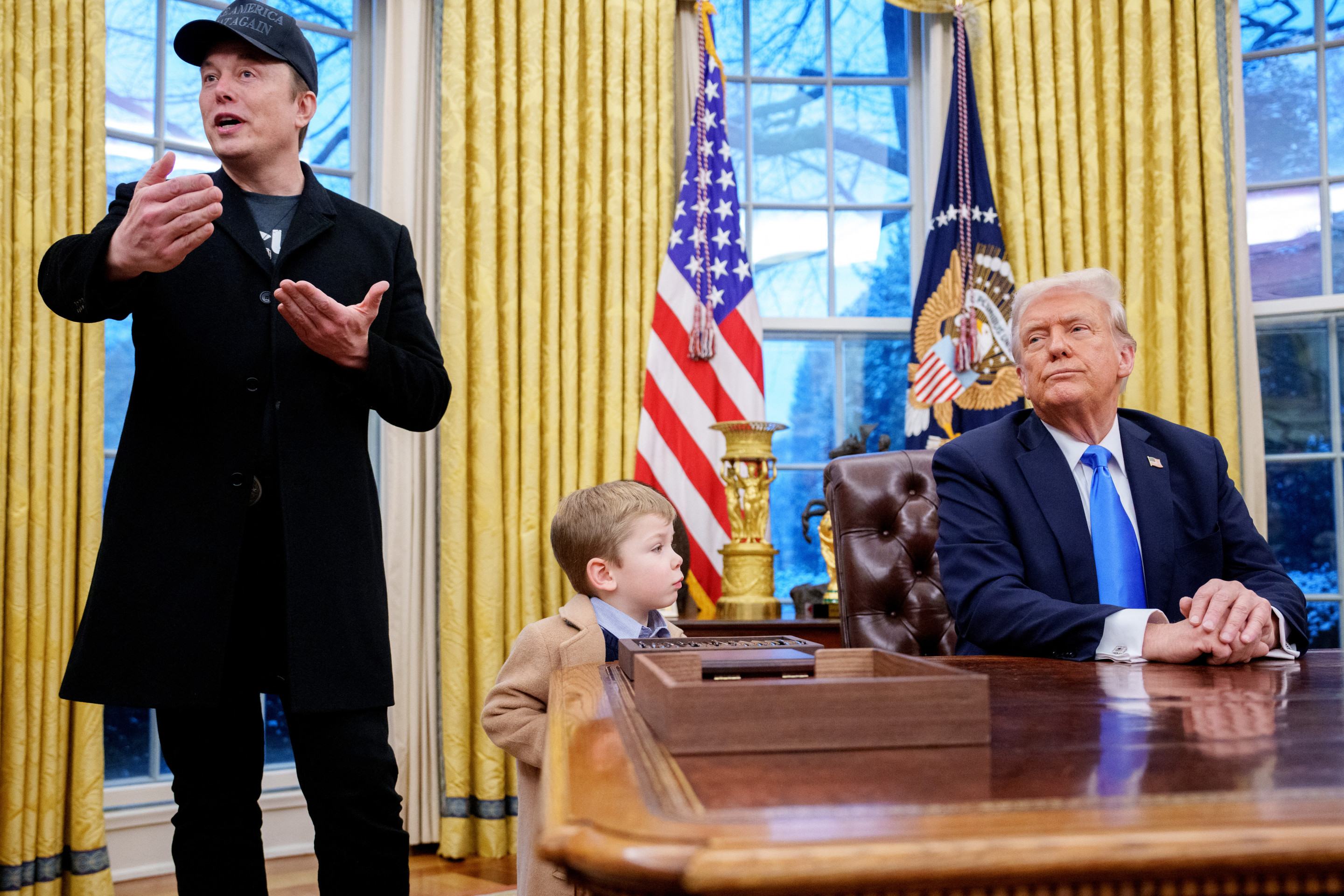 Elon Musk e filho com Trump no Salão Oval